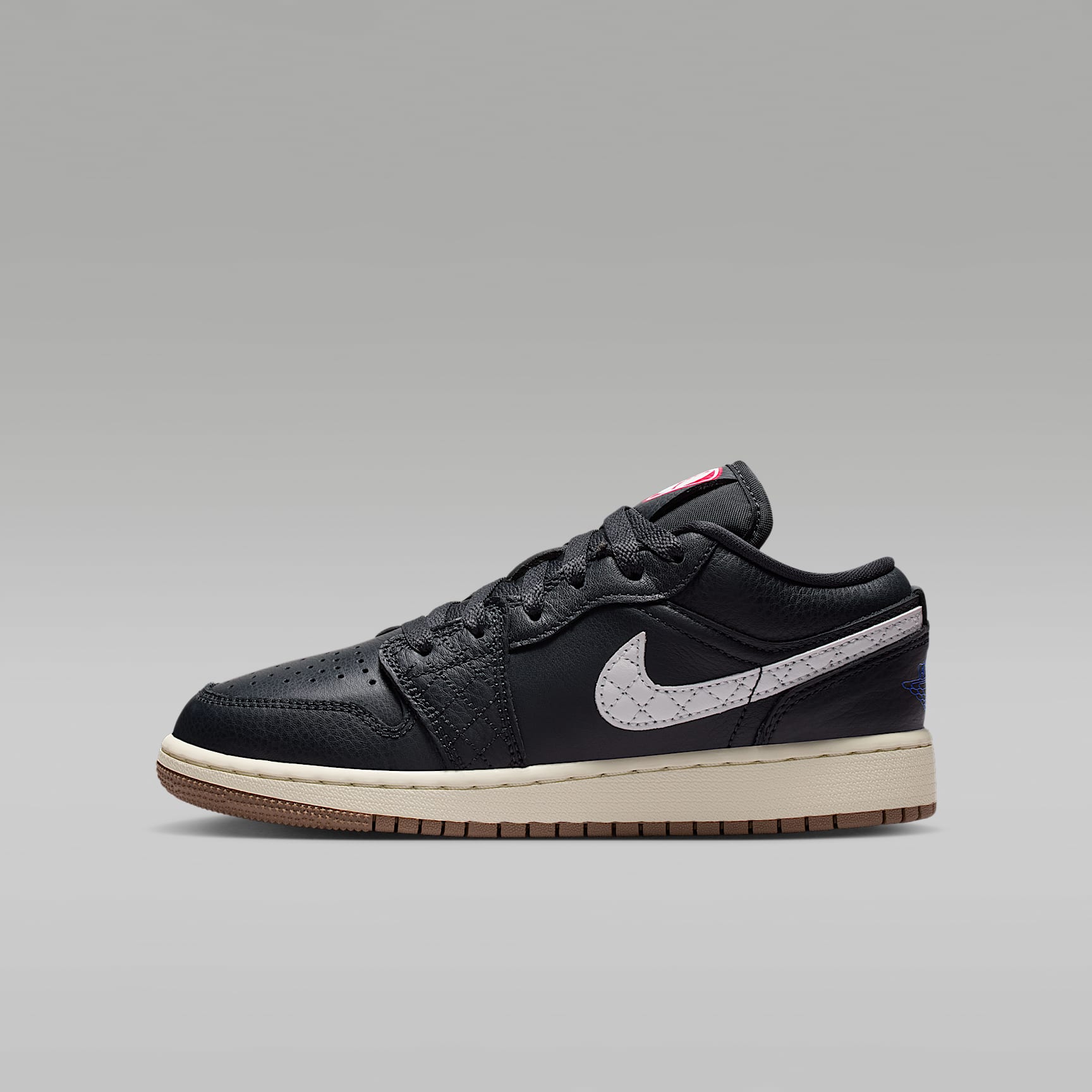 【超美品】エアジョーダン1/ジュニア/ブラック/ホワイト/グレー/23cm/箱有 NIKE公式】エア ジョーダン 1 LOW SE ジュニアシューズ.オンライン